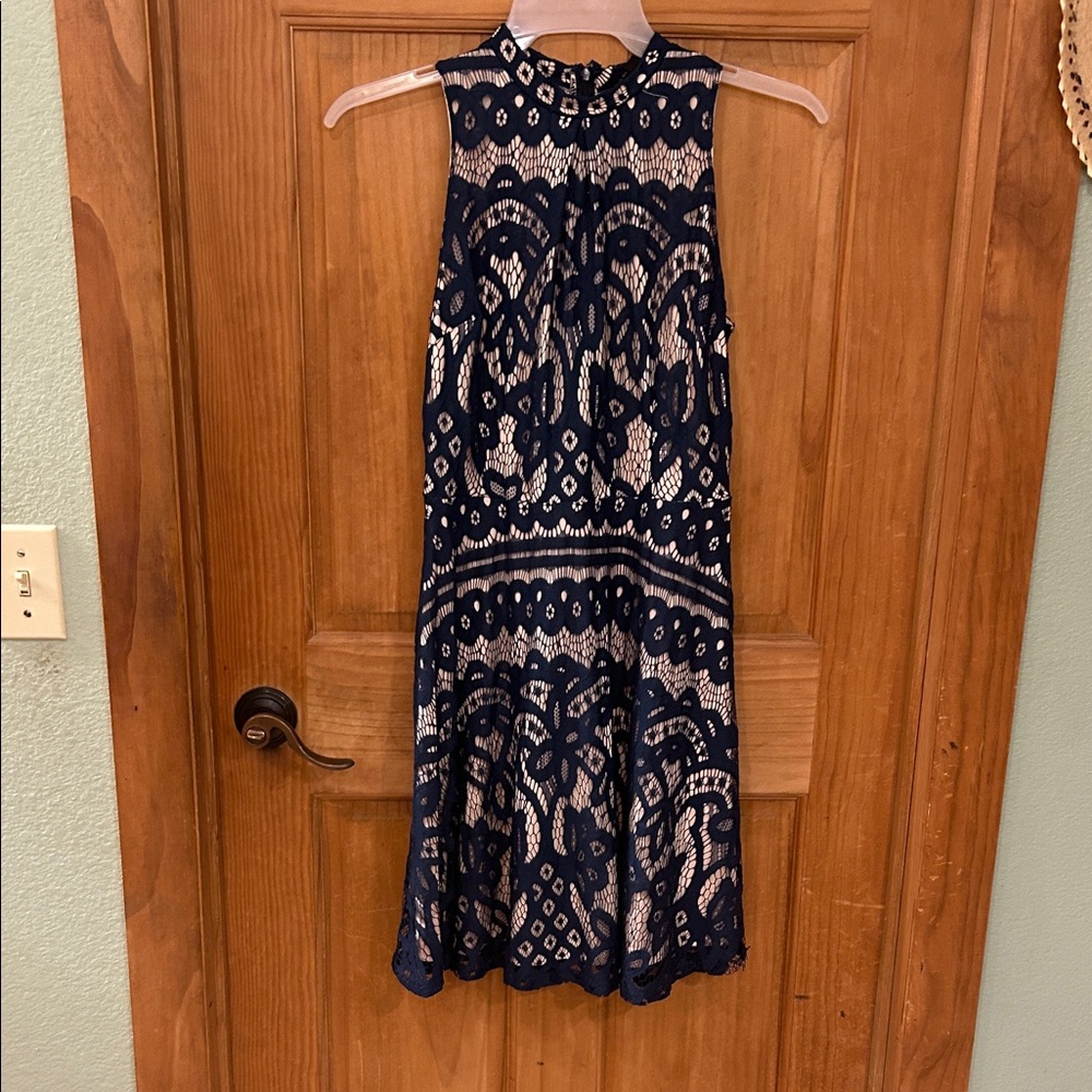 Sleeveless Navy Midi Dress with Cream Lace-Style Pattern
